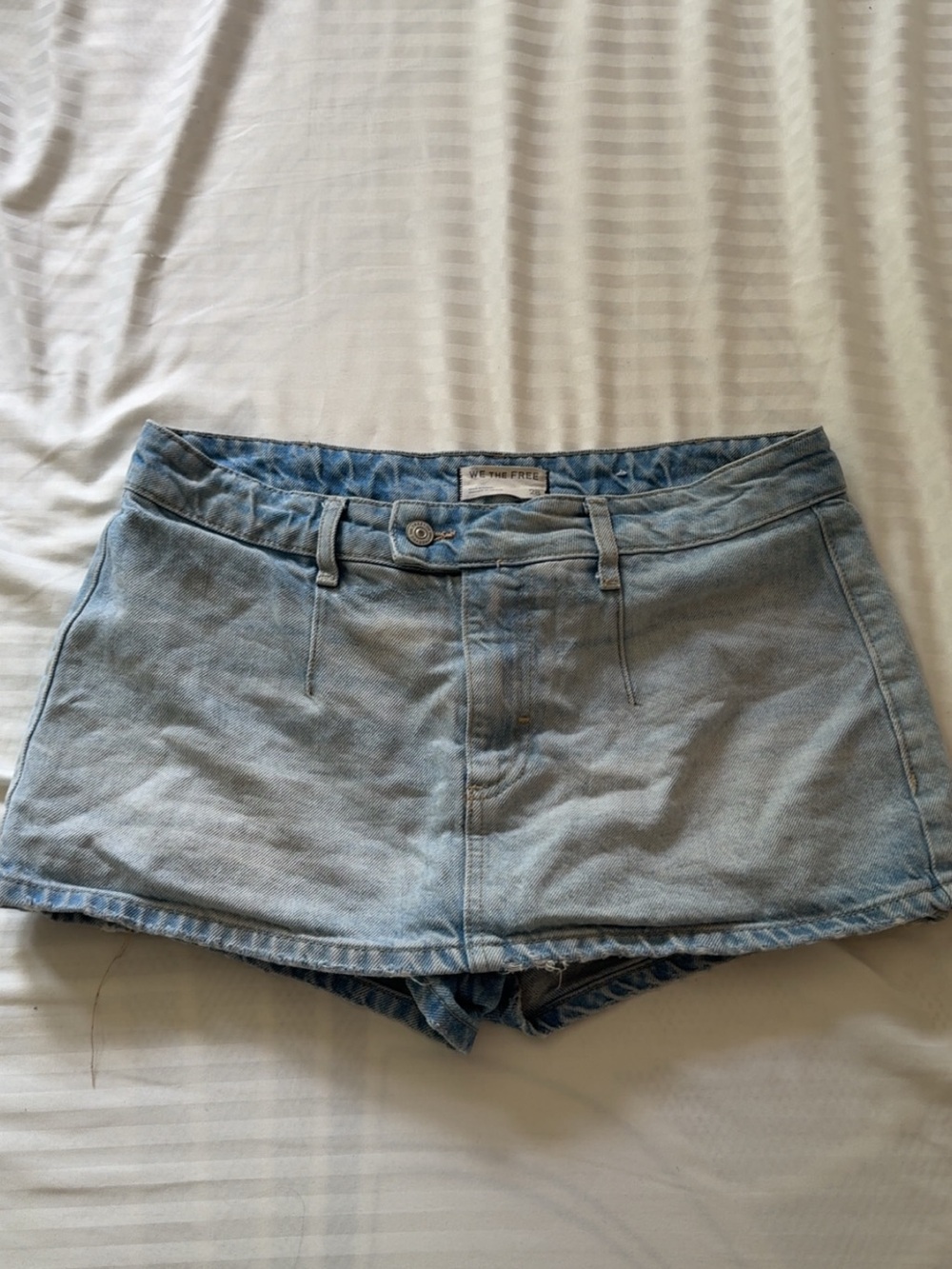 We The Free Light Wash Denim Women’s Skort